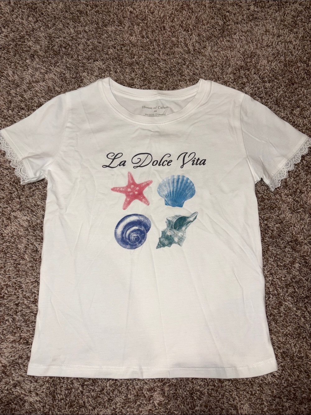 White 'La Dolce Vita' Seashell Graphic Tee for Kids